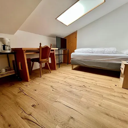 غارني روميرهوف فندق